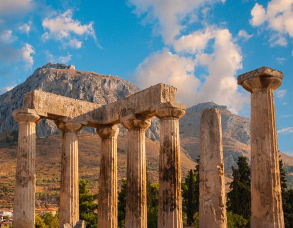 The Best Time to Visit Greece in 2023